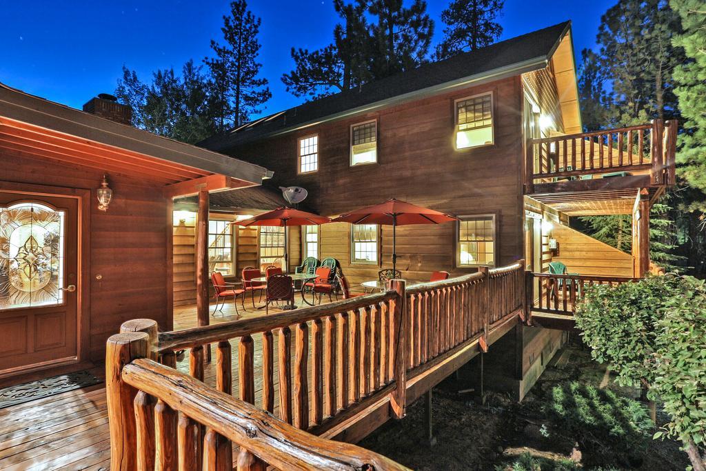 Alpenhorn Bed And Breakfast บิ๊กแบร์เลค ภายนอก รูปภาพ