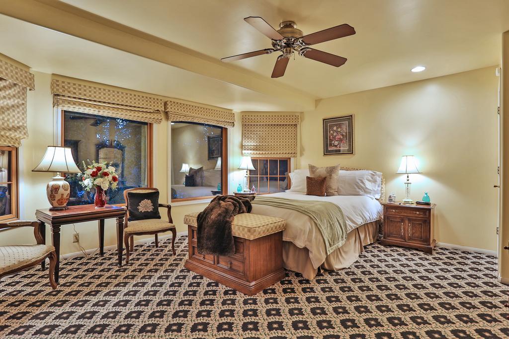 Alpenhorn Bed And Breakfast บิ๊กแบร์เลค ภายนอก รูปภาพ