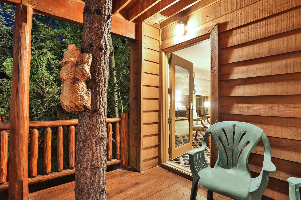 Alpenhorn Bed And Breakfast บิ๊กแบร์เลค ภายนอก รูปภาพ